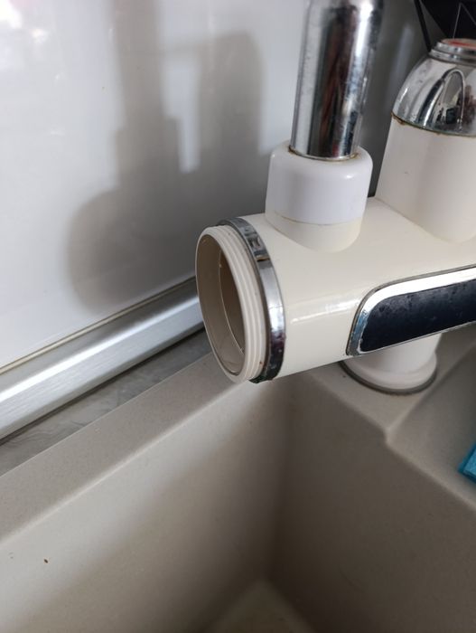 Капаче за проточен бойлер