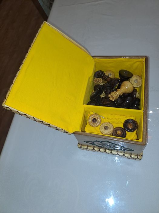 Продаётся нарды 3 в одном, нарды, шахматы и шашки