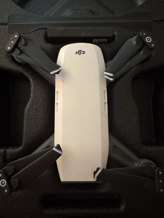 Продам  дрон Dji spark