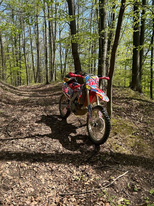 Vând Honda Crf450R recondiționat complet!