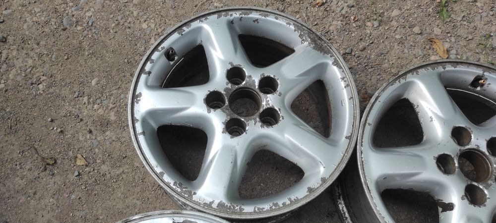 Комплект оригинальных дисков R16. Toyota.