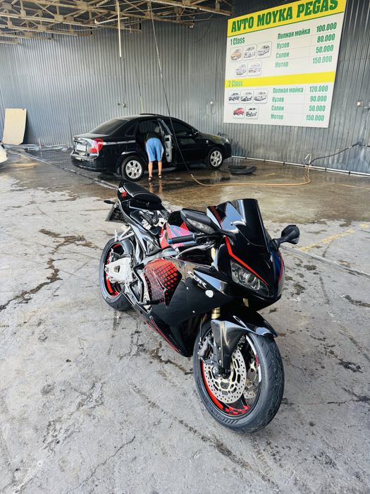Honda Cbr600rr sotiladi