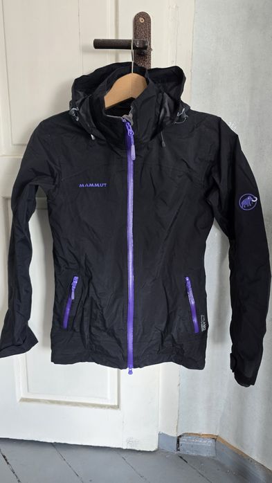 Mammut Dry tech туристическо яке