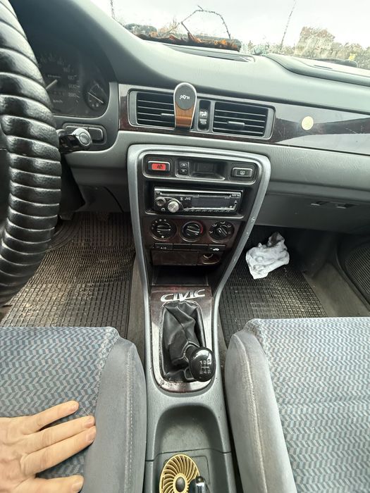 Хонда  сивик  1.5 бензин  114 кс  1998г на части