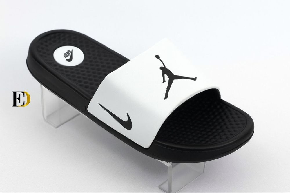 Slapi bărbați superbi