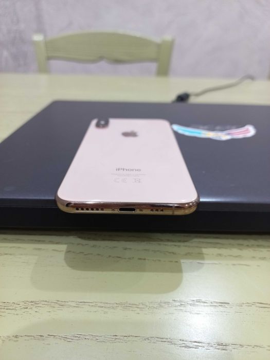 iPhone XS 64gb. Полный комплект