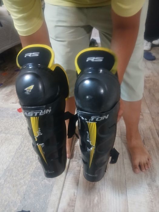 Продам всю хокейную форму