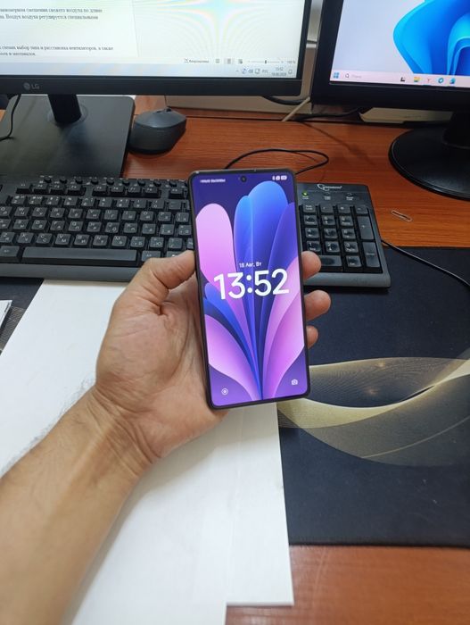 Redmi note 13pro 12/256gb ideal ochilmagan usta kurmagan aybi yuq toza