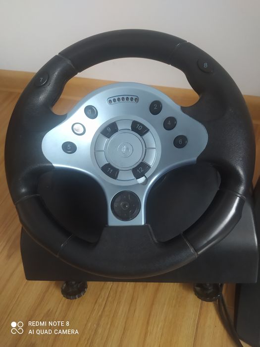 Игровой руль продам