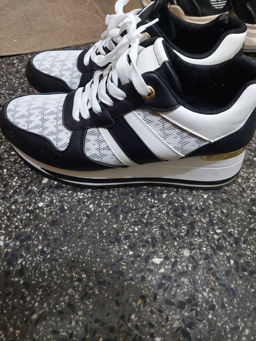 Дамски кецове с платформа на петата