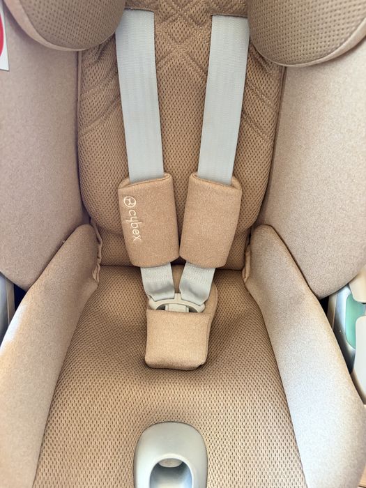 Scoica Cybex Cloud T si Baza Isofix