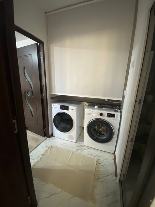 Vand apartament 2 camere semidecomandat Rosiori de vede