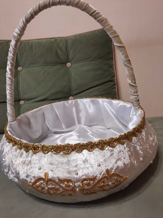 Коржын на праздник