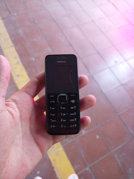 Мобил телефони сотилади Nokia 105