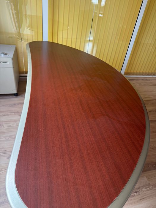 Офис обзавеждане