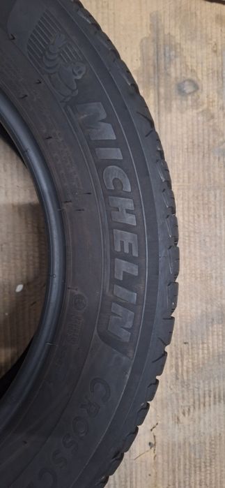 КАТО НОВИ! 2 бр 205 60 16 Michelin crossclimate 2