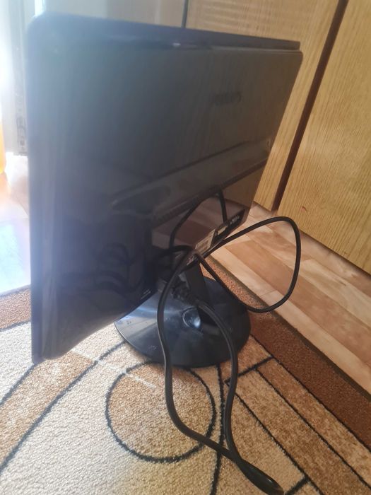 Монитор Philips работещ с забележки