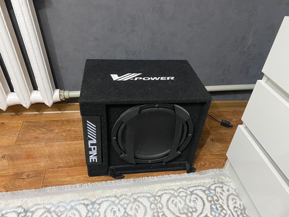 Продам Сабвуфер .