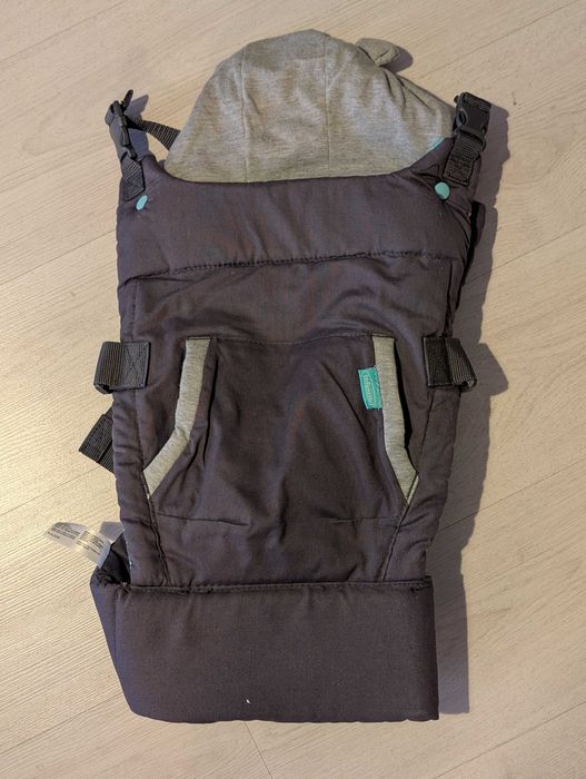 Marsupiu ergonomic cu gluga detasabila Infantino Cuddle Up