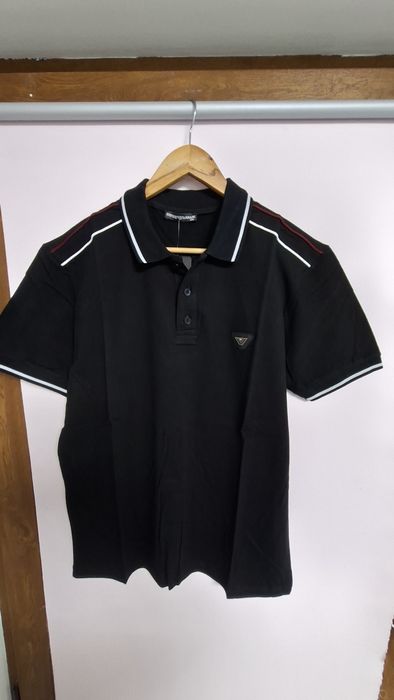 Tricouri de barbati diferite,modele  marimi si culori