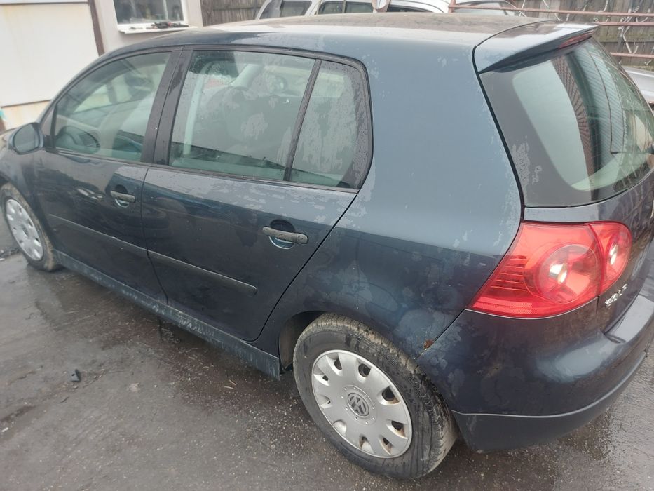Bara spate/Spoiler/Buclier VW Golf 5