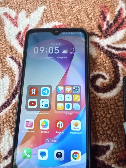 Продам телефон HONOR