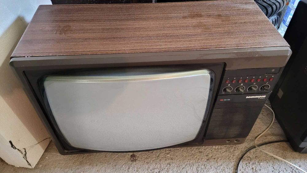 Телевизор Електрон В.Търново от соца ретro ne raboti