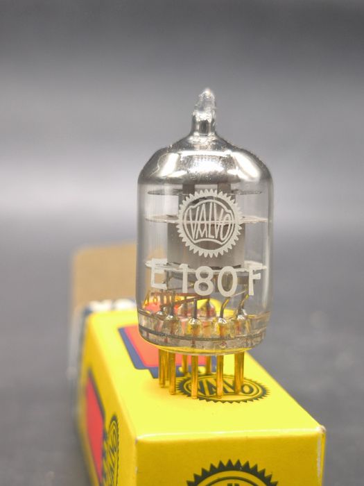 Радио лампы E88CC , E180F