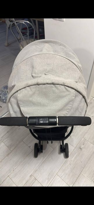 Cărucior ultracompact Joie Tourist