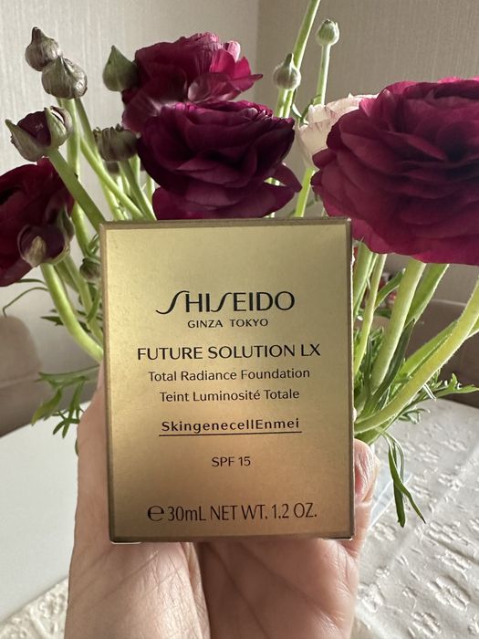 Shiseido Future Solution LX foundation