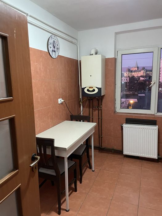 Vand apartament 2 camere zona Palas Moll