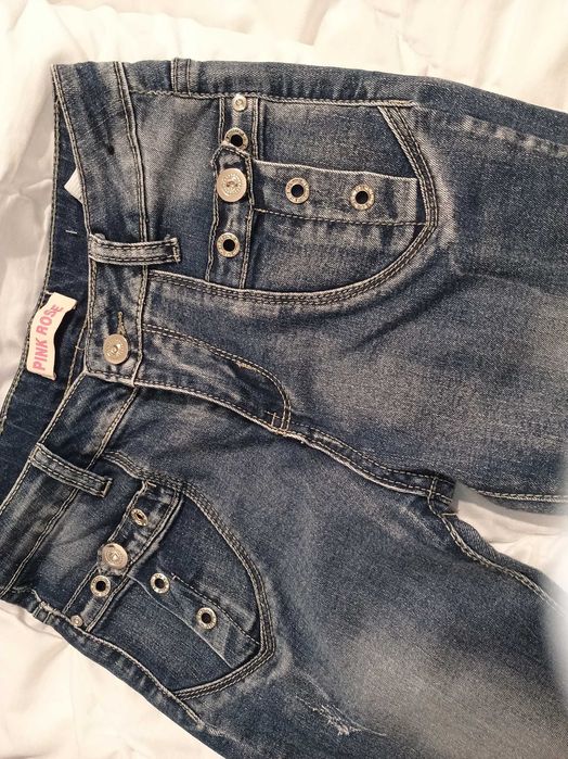 Красиви дънки за момиче