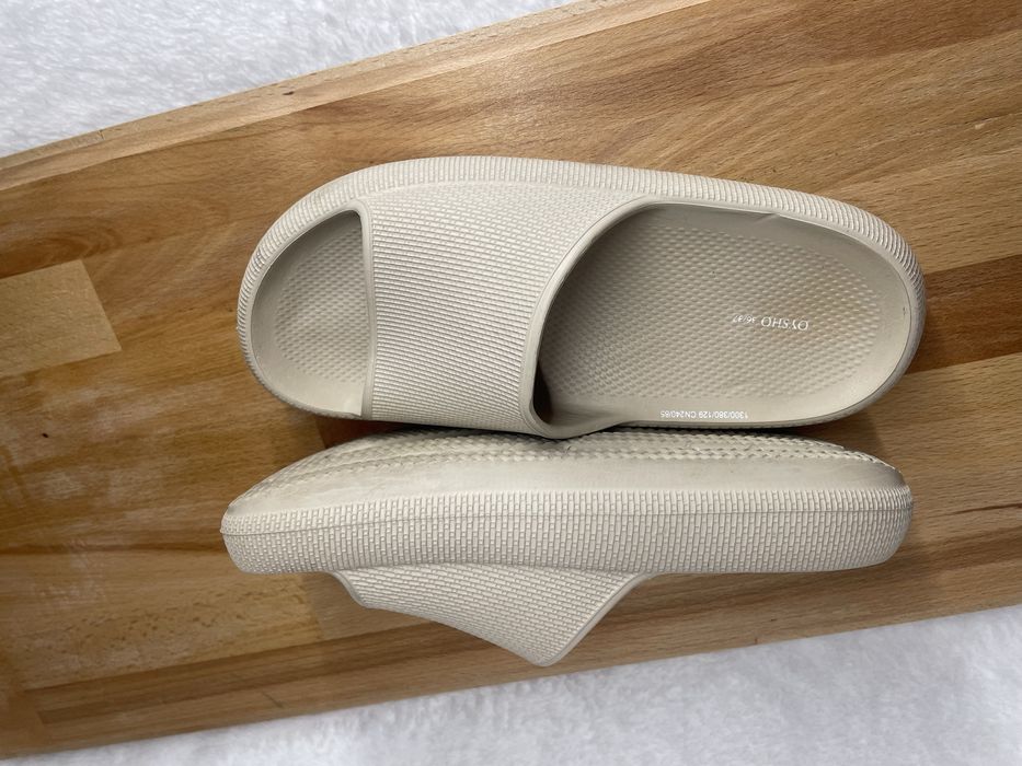 Slapi Oysho - marimea 36/37