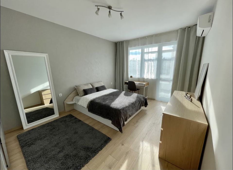 Дава се под наем Тристаен апартамент в Варна, Базар Левски - 65 кв.м за 663 € - Снимка #9