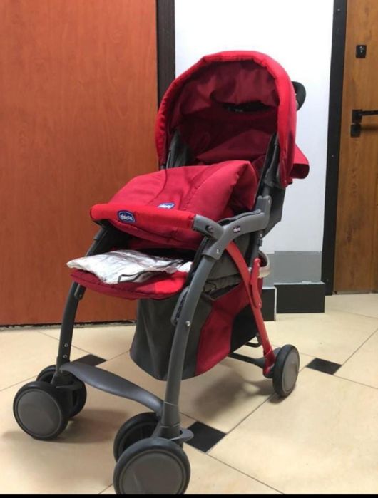 Срочно продам детскую коляску Chicco