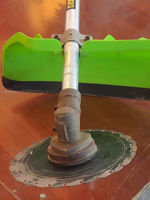 триммер бензиновый для травы