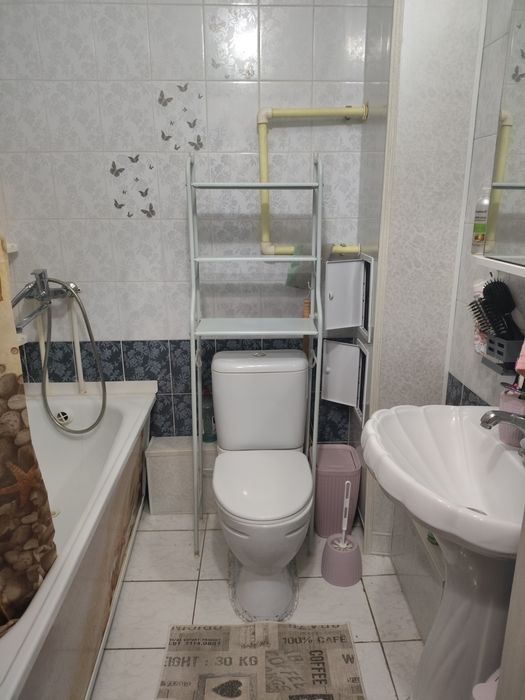 Продам квартиру в 11 микрорайоне