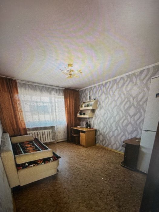 Продам 2ком квартиру . Цертр. Не угловая