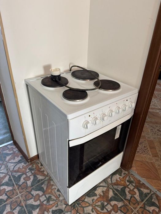 Плита электрическая продам