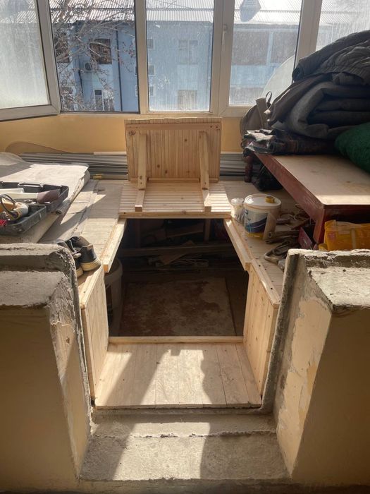 Toshloq Oblasnoy 4 etajka domni 4 etaj 2 xonali kvartira sotiladi