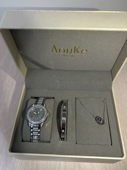 Женский часы хорошый