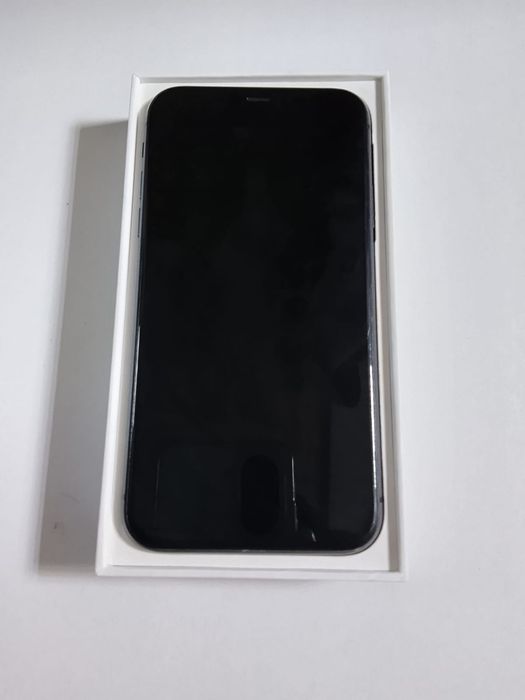 Продам Айфон/iPhone 11