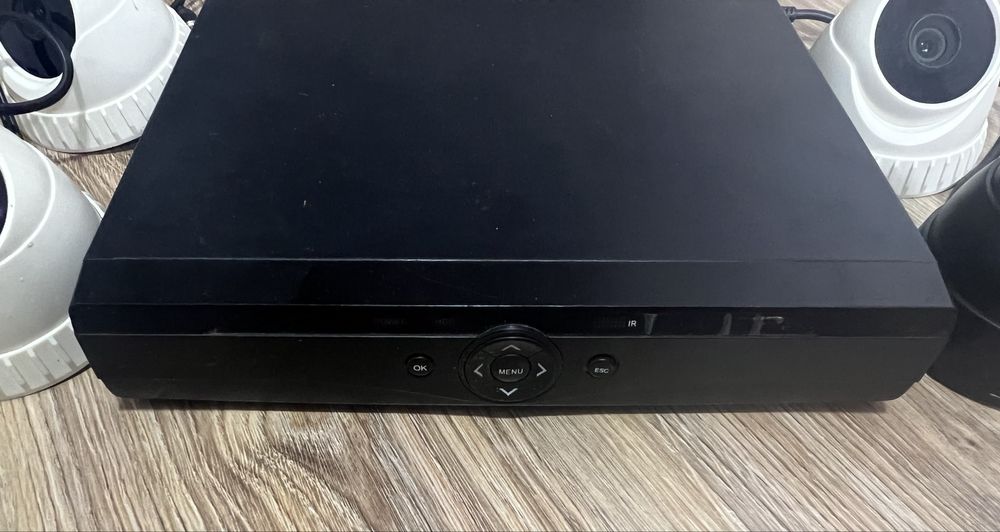 Комплект видеонаблюдения