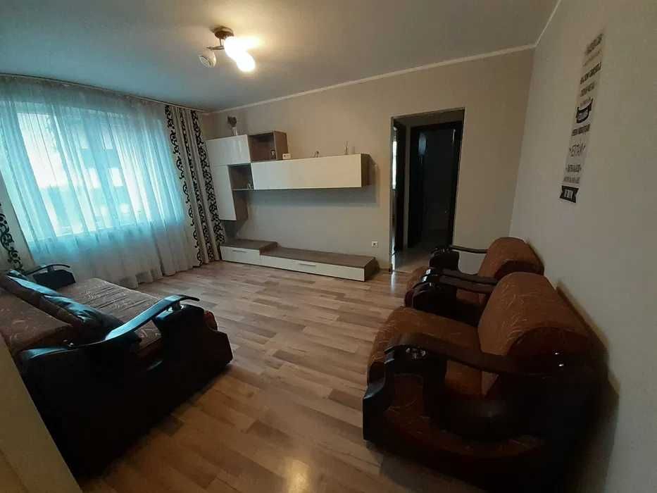 Inchiriez ap. 3 cam. SV central