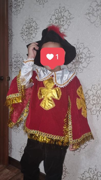 Новогодний костюм мушкитера