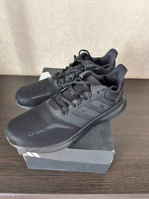 Кроссовки Adidas