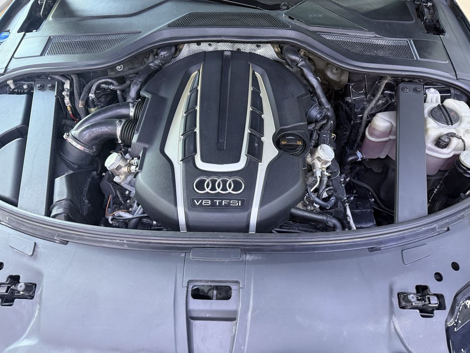 Audi A8 Long 4.0 turbo 700 лс