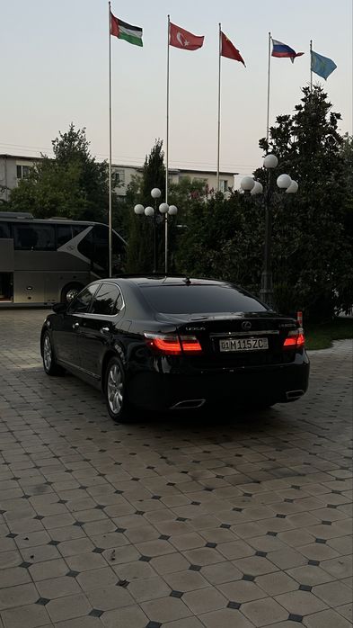 Продается или обмен Lexus LS600HL 4wd 2008 года
