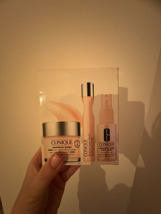 Set Clinique (crema-spray hidratant- roll on ochi)