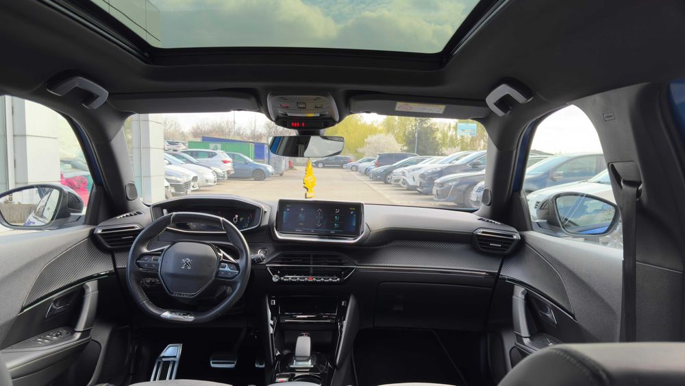 Peugeot E-2008 GT istoric in reprezentanta TRAPA ALCANTARA 3D